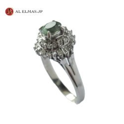 An elegant Pt900/K18 luxury ring featuring a rare natural Alexandrite