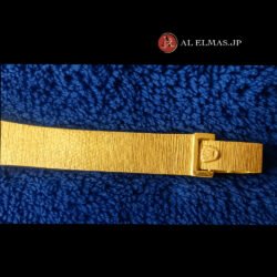 Vintage Rolex Cocktail Watch crafted in solid 14K yellow gold,